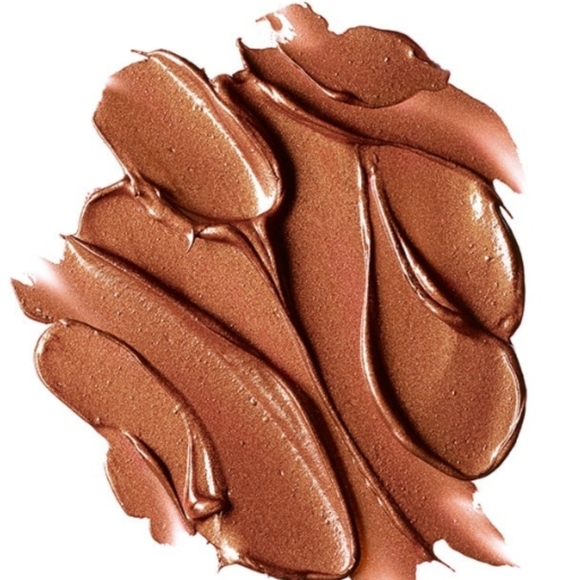 MAC "O" Frost Lipstick - Picture 2 of 8